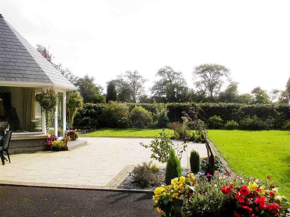 Country Garden House Holiday Homes バリマネー エクステリア 写真
