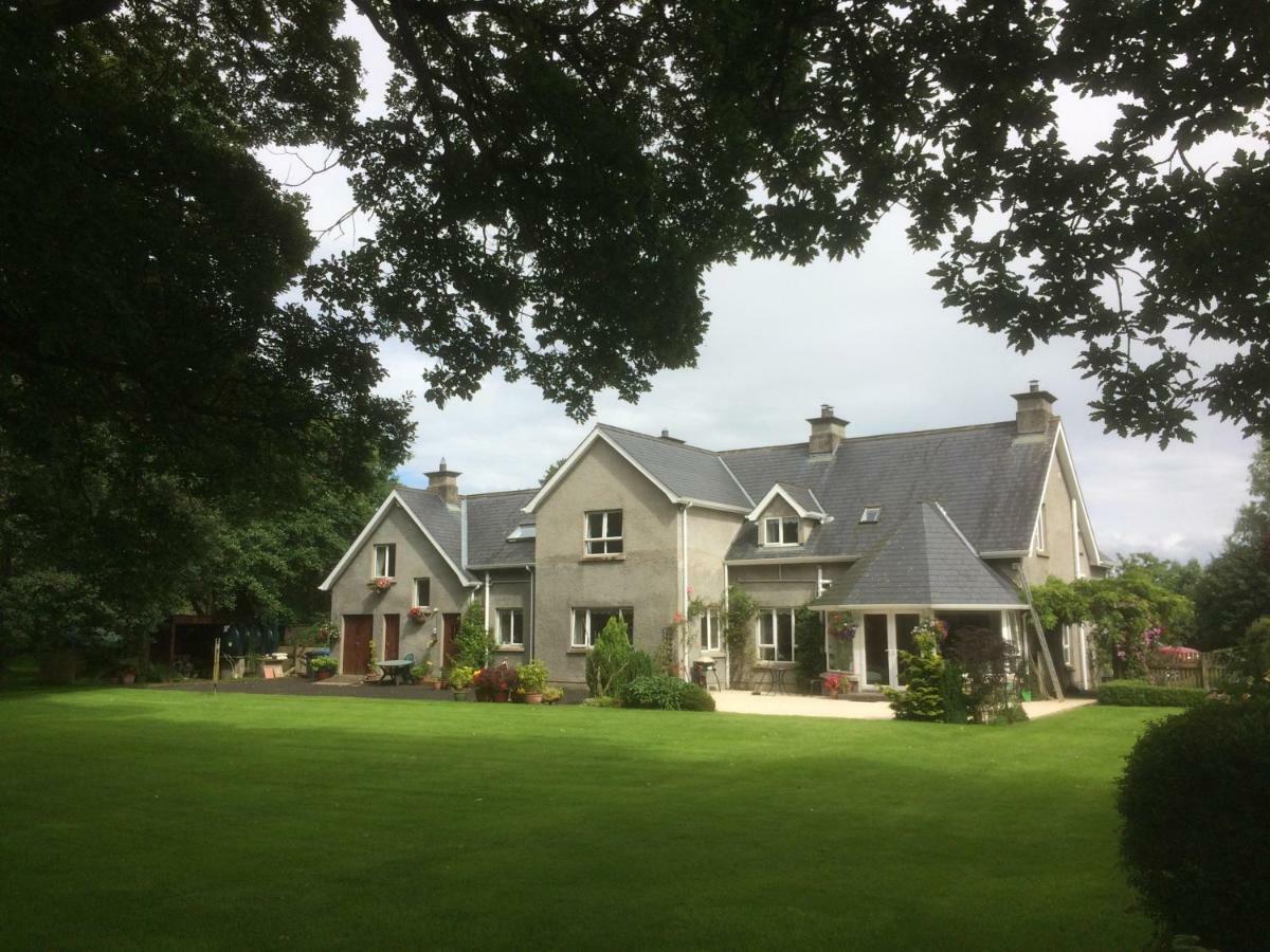 Country Garden House Holiday Homes バリマネー エクステリア 写真